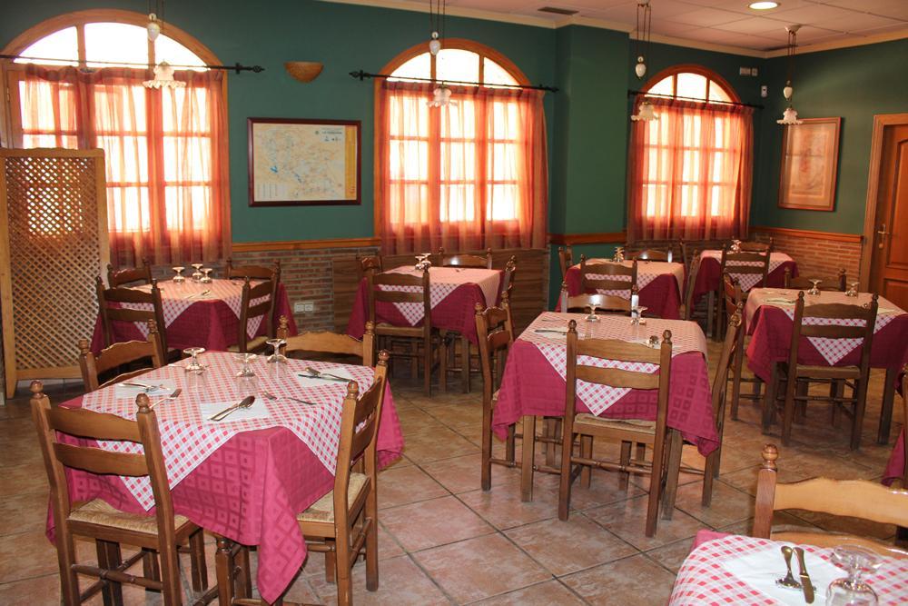 La Posa Hostel Villar del Arzobispo Exterior foto